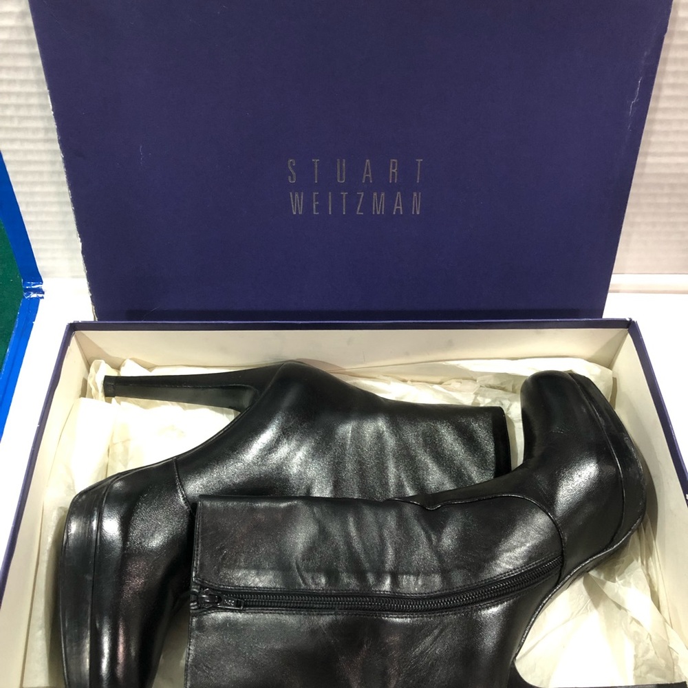 Hp New! Stuart Weizmann Black Platform Boots Size… - image 2